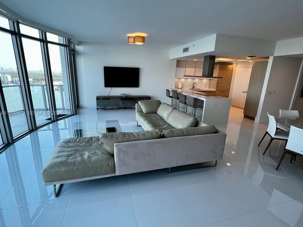 MARINA PALMS RESIDENCES N - Residential Lease