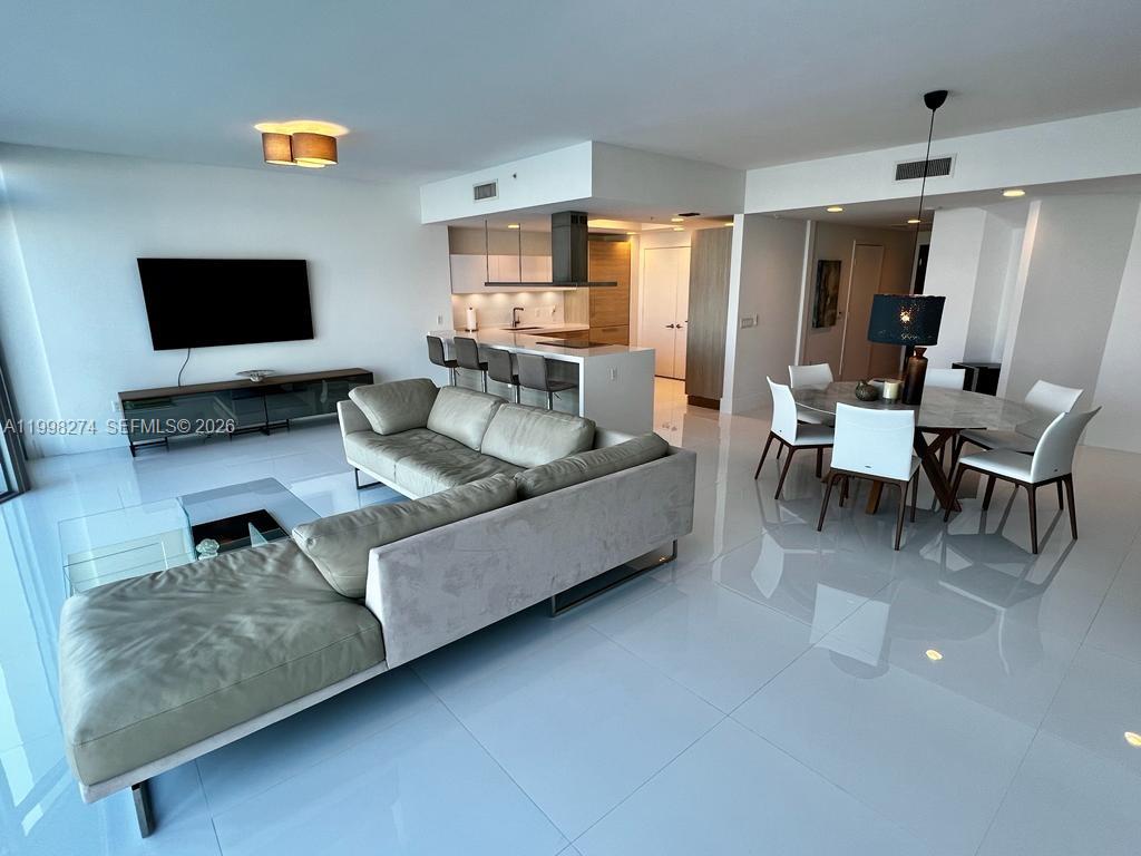MARINA PALMS RESIDENCES N - Residential Lease