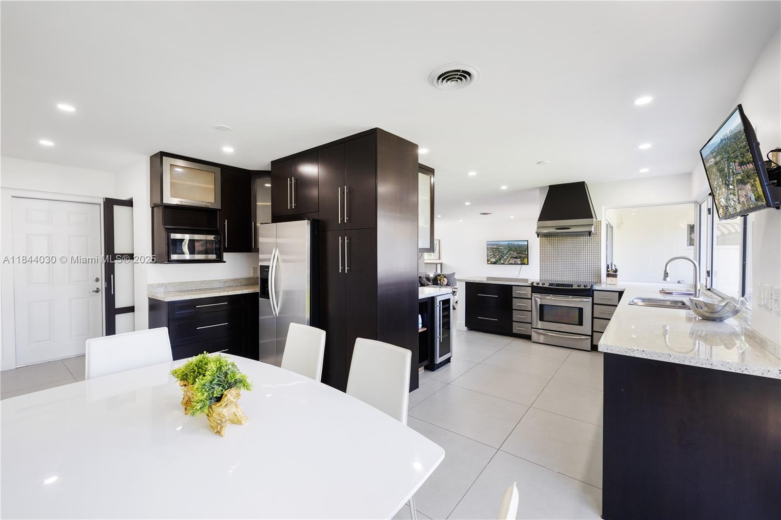 GILL ISLES - Residential