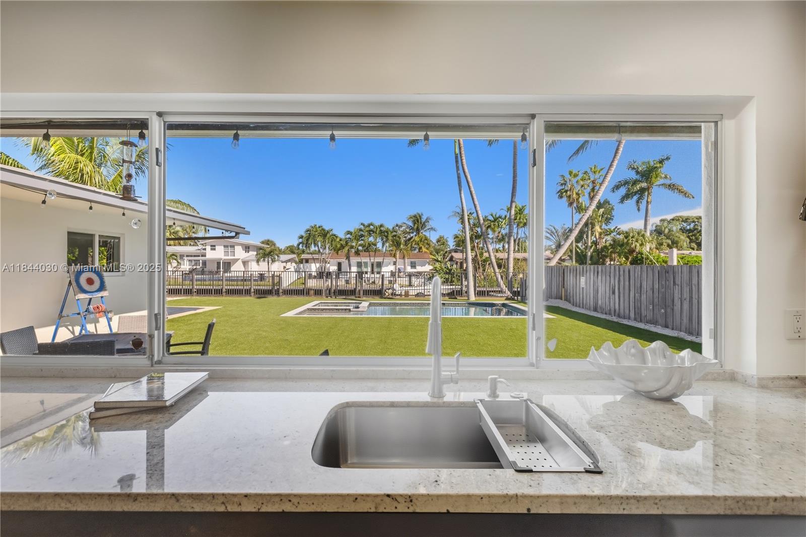 GILL ISLES - Residential