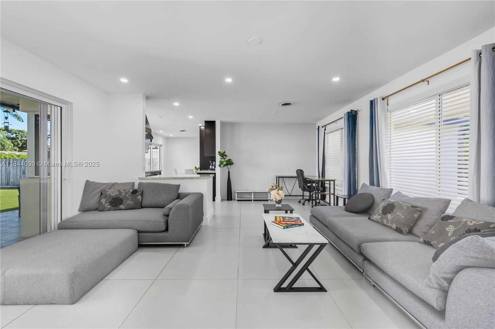 GILL ISLES - Residential