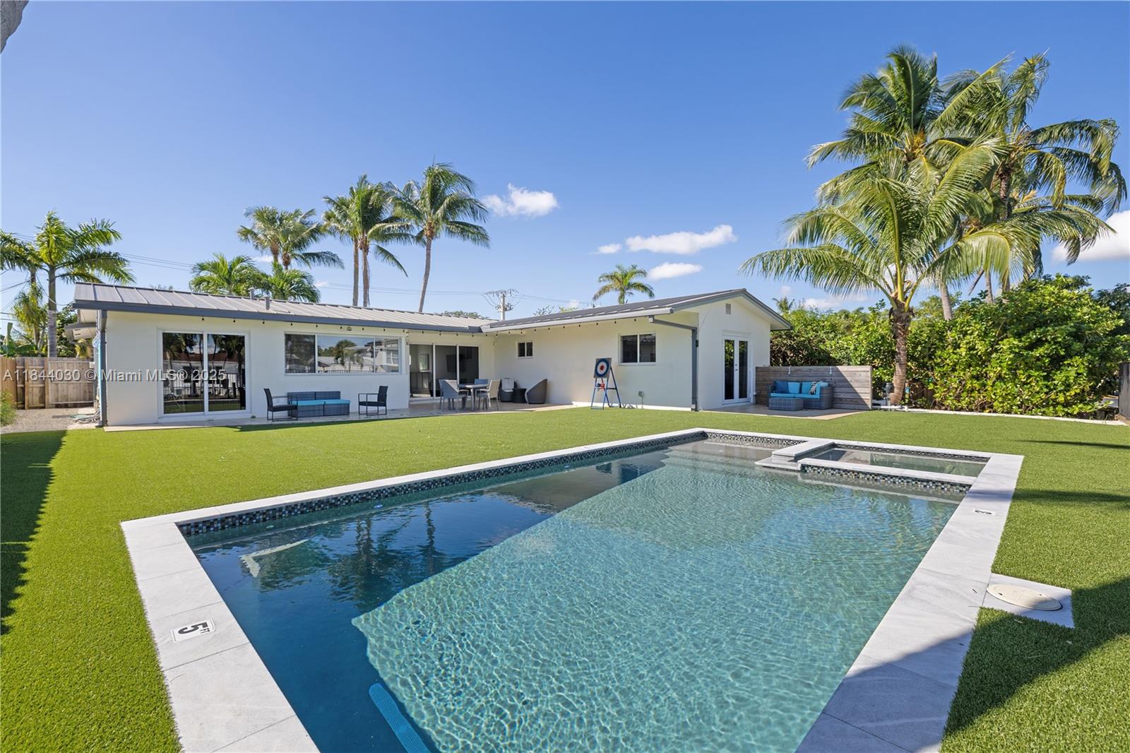 GILL ISLES - Residential