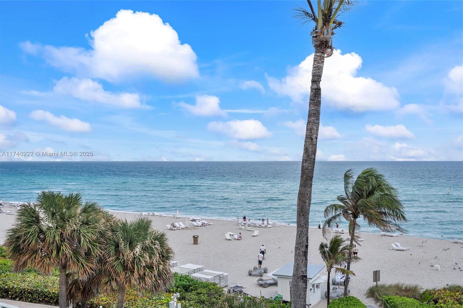 TRUMP INTERNATIONAL SONES - Residential