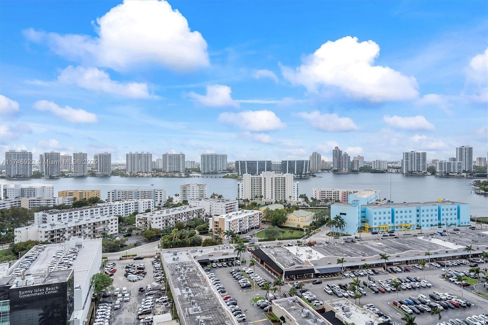 TRUMP INTERNATIONAL SONES - Residential