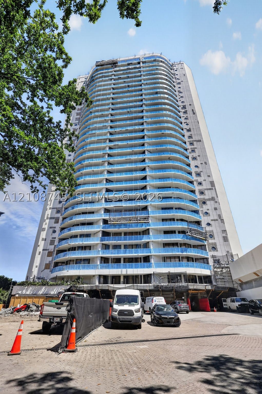 4000 Island Blvd 503