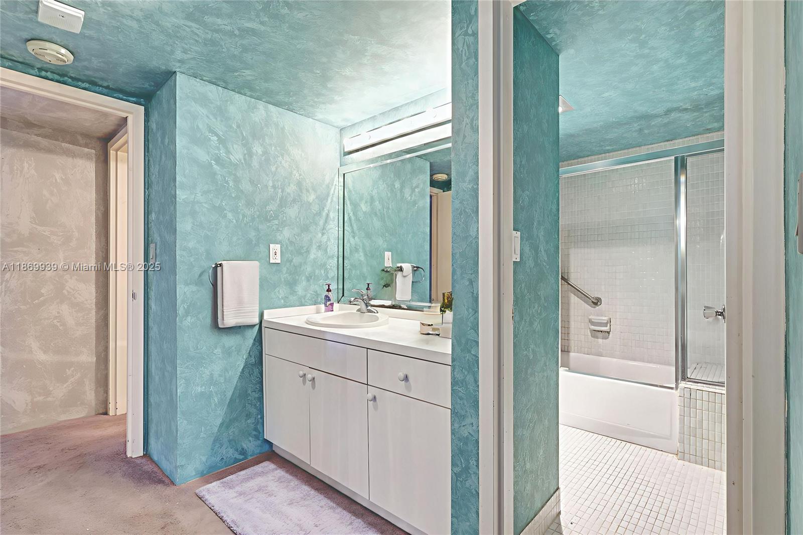 BONAVIDA CONDO - Residential