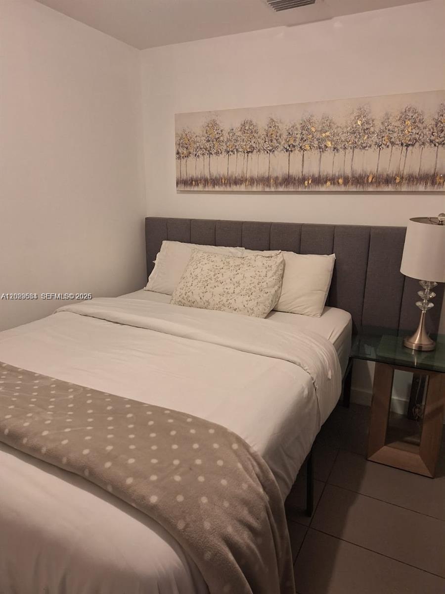 CANVAS CONDO - Residential
