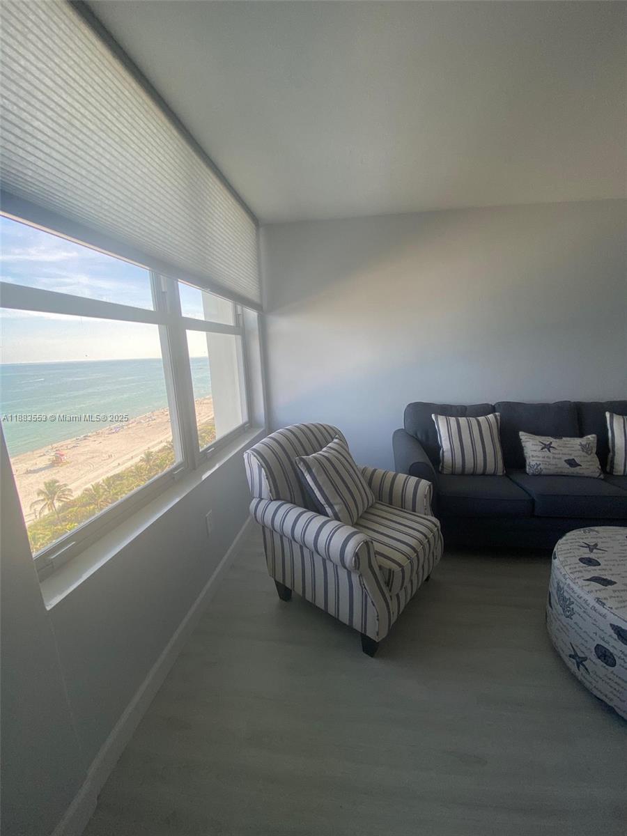 TRITON TOWER CONDO - Residential Lease