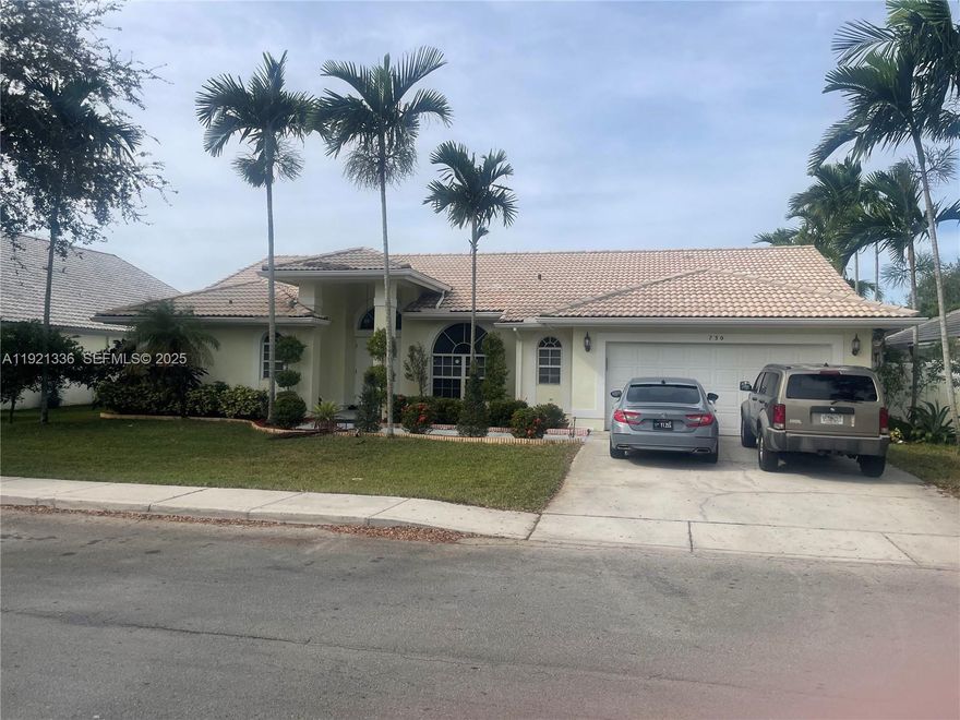 Beautiful home available for sale in Pembroke Pines, schedule an appointment to see your future home featuring a new Rheem AC unit and a new water heater.
a new PVC fence around of the property new sprinkler pump, quartz kitchen countertops, and 24x24white porcelain flooring.