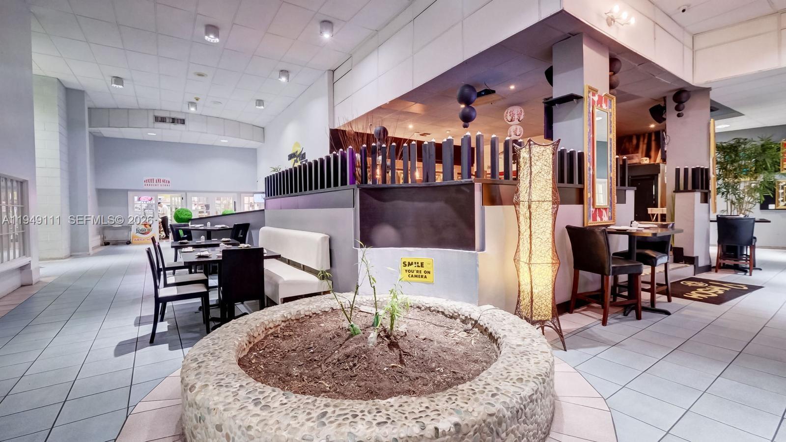 THE CARRIAGE HOUSE CONDO - Residential