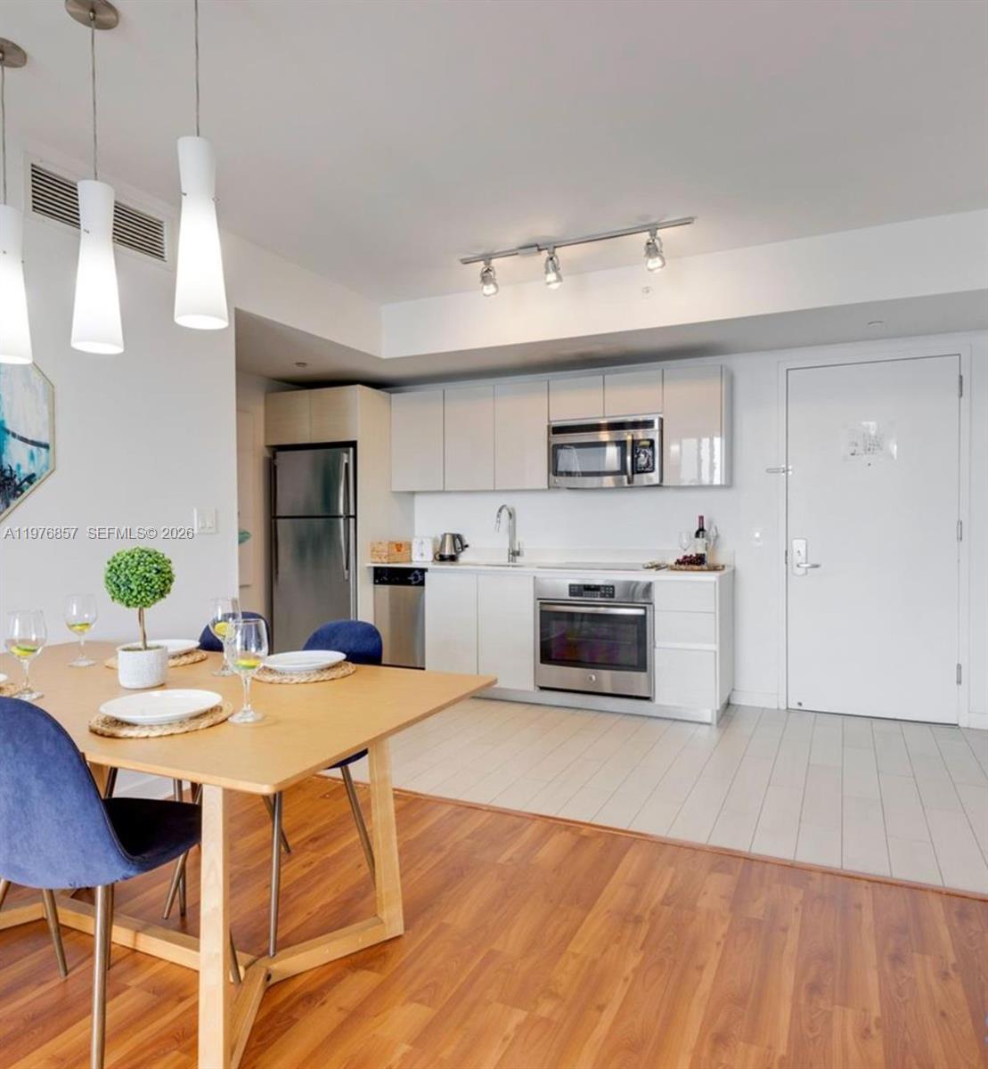 BEACHWALK CONDOMINIUM - Residential