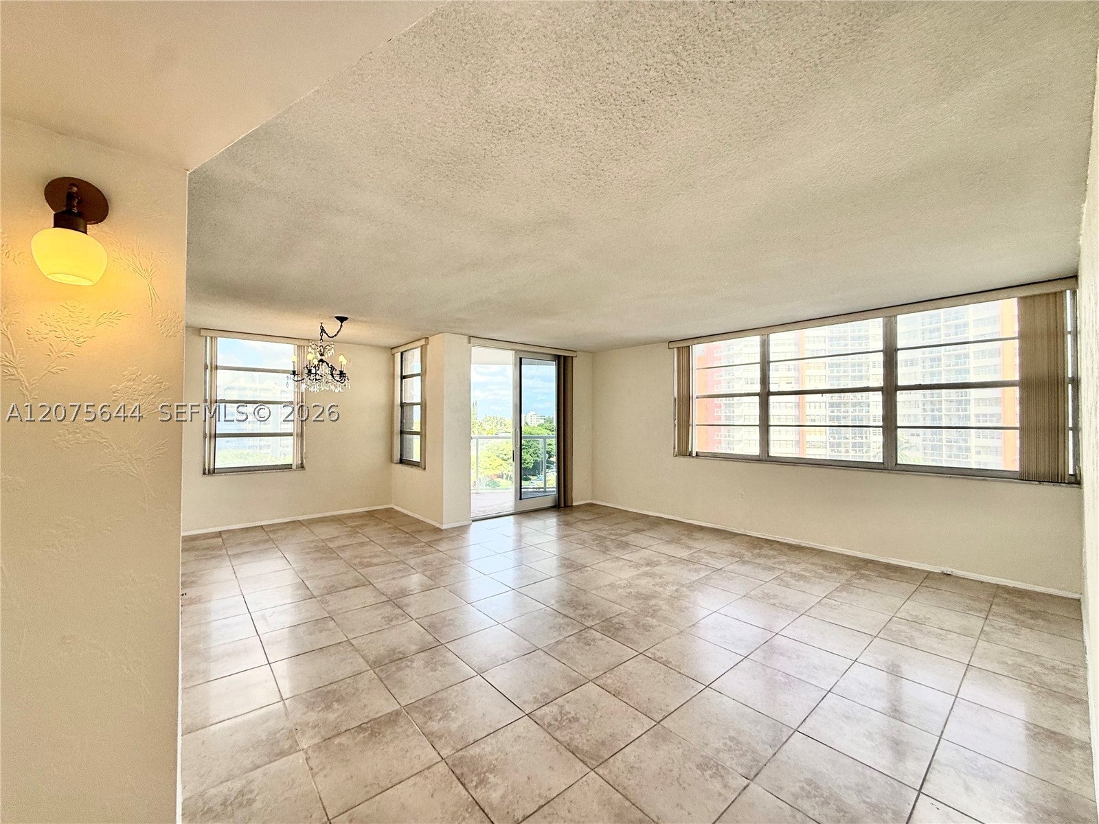 1351 NE Miami Gardens Dr 626E