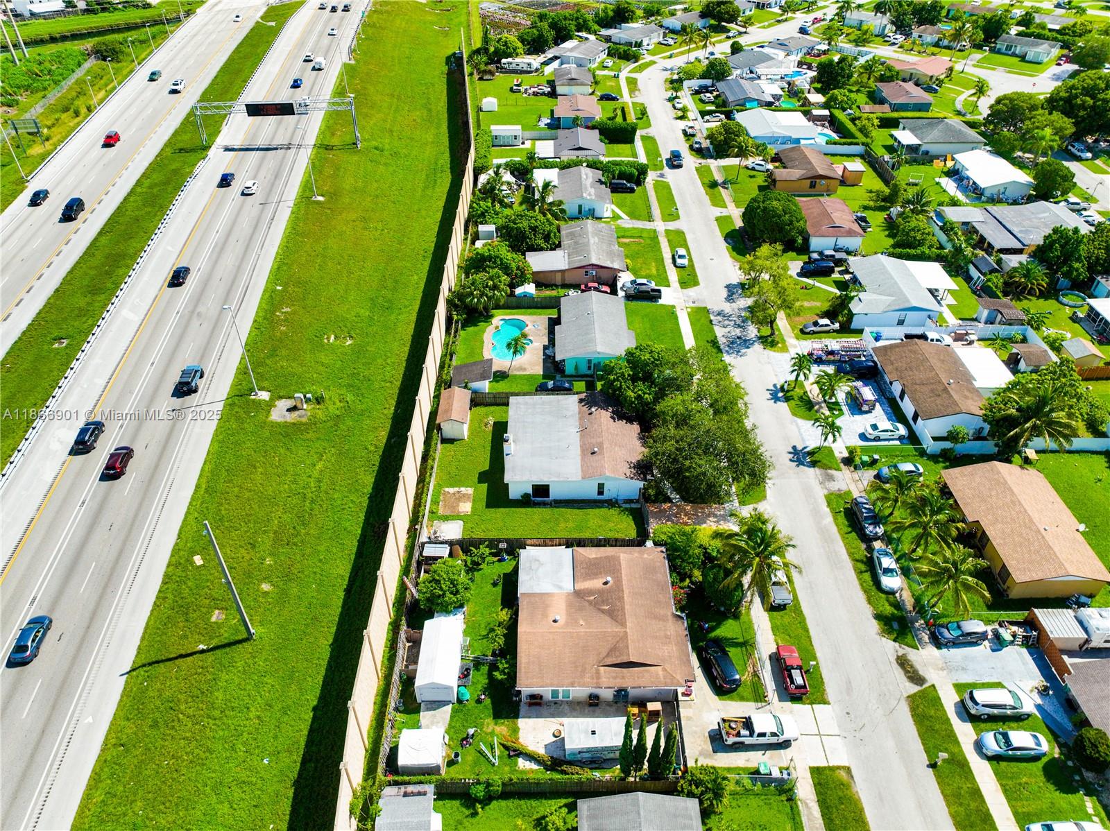 MEADOW WOOD MANOR SEC I - Residential