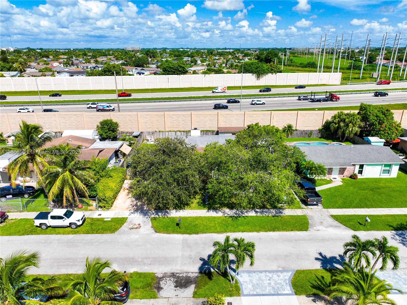 MEADOW WOOD MANOR SEC I - Residential