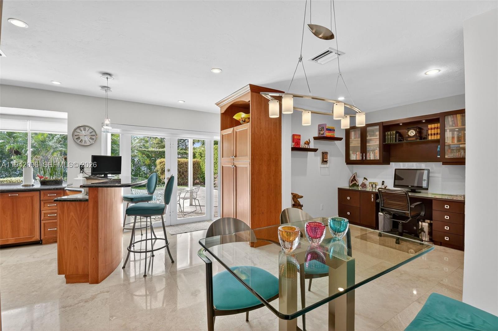 HIGHLAND OAK GDNS SEC 1 - Residential