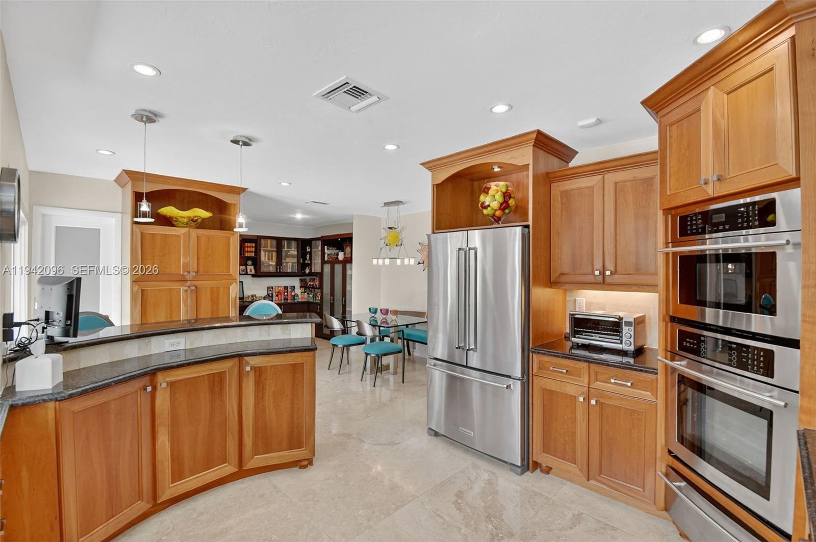 HIGHLAND OAK GDNS SEC 1 - Residential