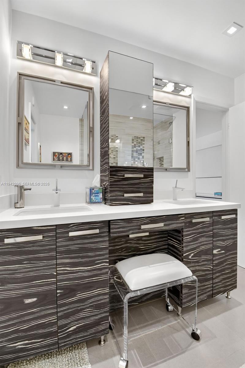 HIGHLAND OAK GDNS SEC 1 - Residential