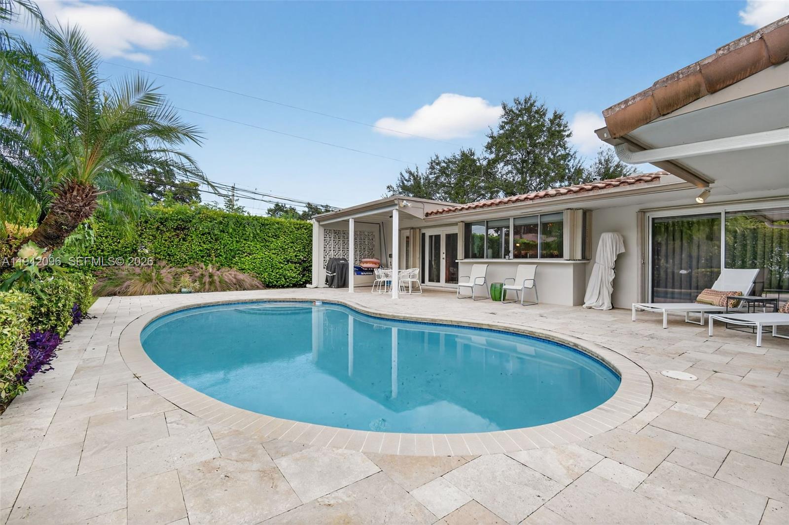 HIGHLAND OAK GDNS SEC 1 - Residential