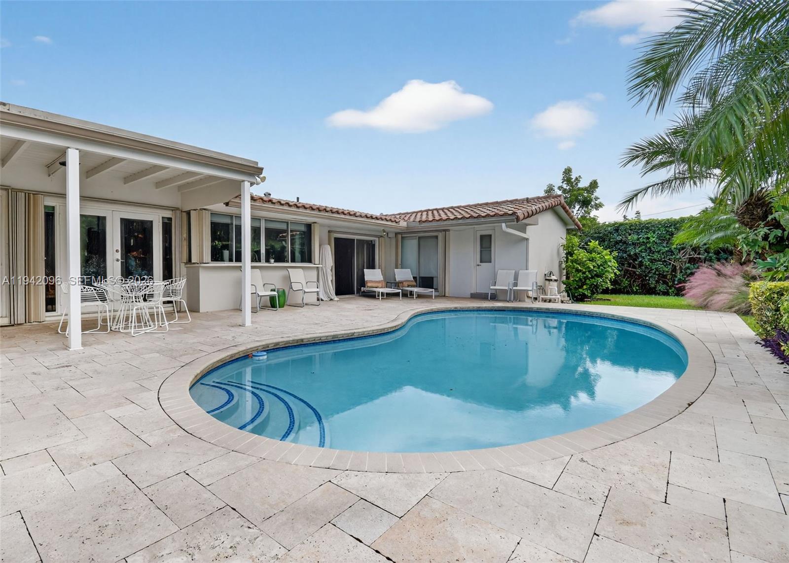 HIGHLAND OAK GDNS SEC 1 - Residential