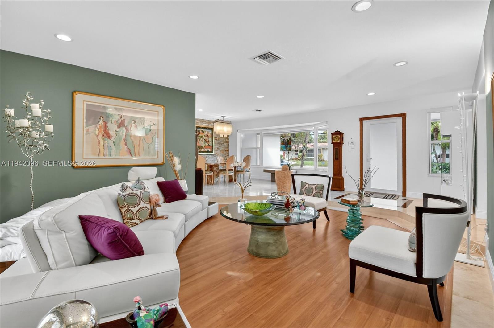 HIGHLAND OAK GDNS SEC 1 - Residential