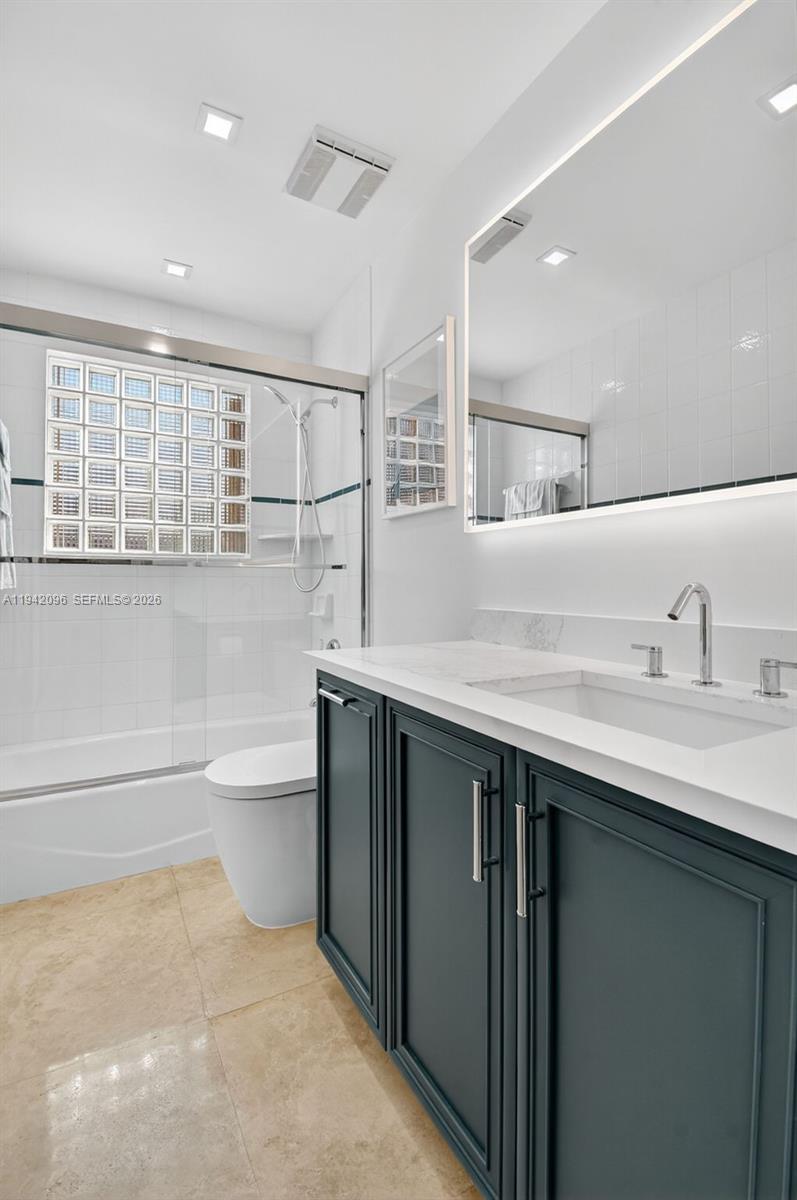 HIGHLAND OAK GDNS SEC 1 - Residential