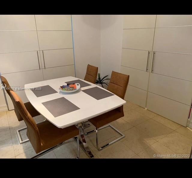 MEADOW WOOD MANOR #4 - Residential