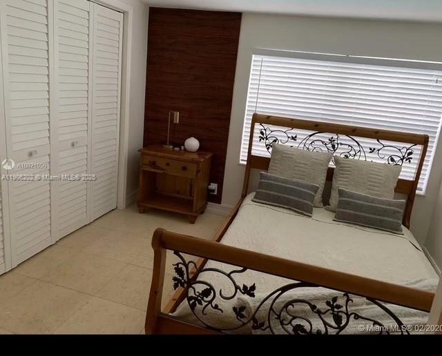 MEADOW WOOD MANOR #4 - Residential