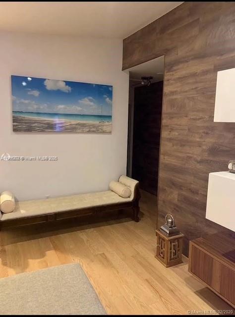 MEADOW WOOD MANOR #4 - Residential