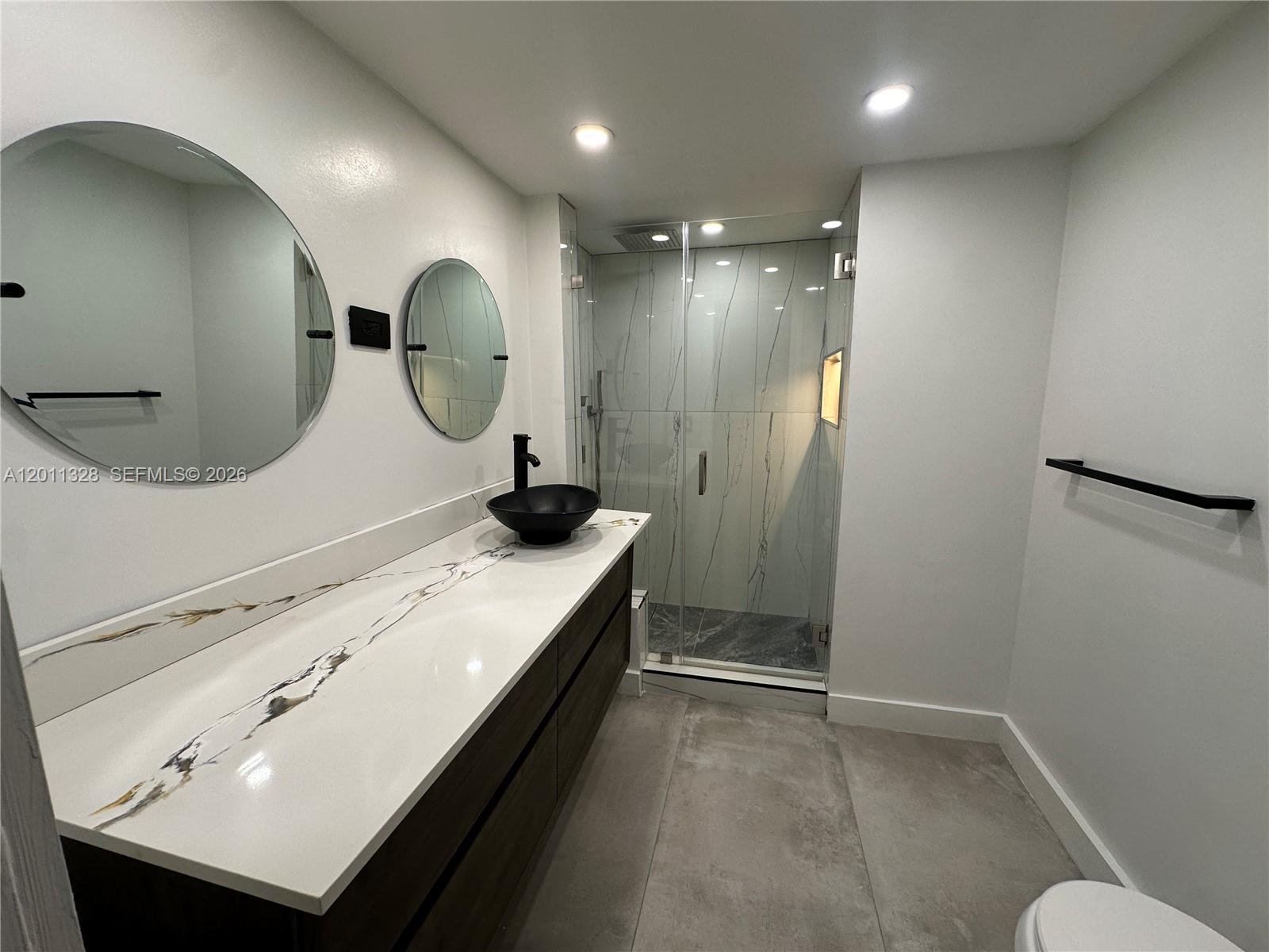4215 N University Dr 101 - Image 1
