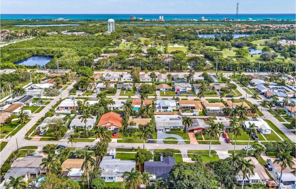 FLAMINGO MANORS - Residential