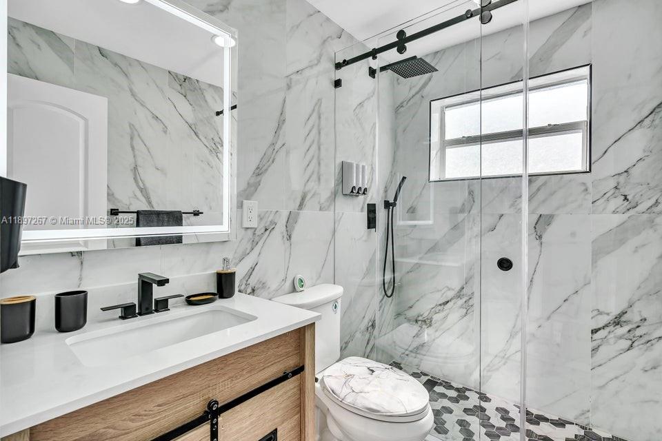 FLAMINGO MANORS - Residential