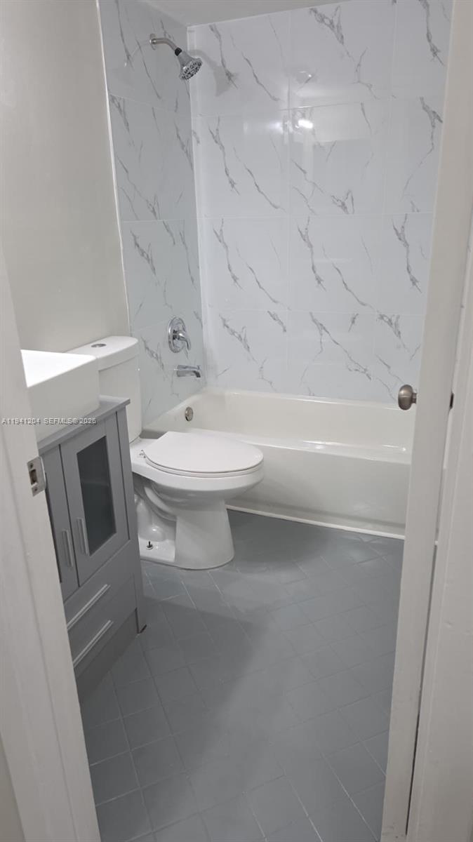 LAKE POINTE CONDOMINIUM N - Residential