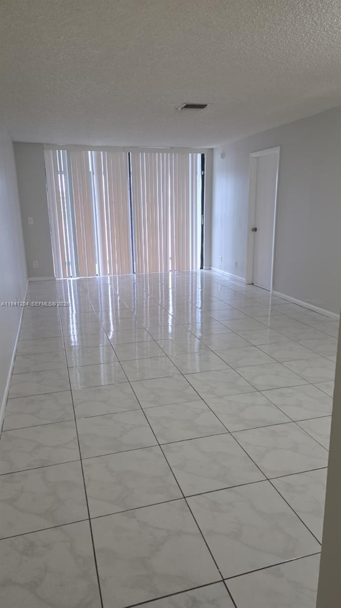 LAKE POINTE CONDOMINIUM N - Residential