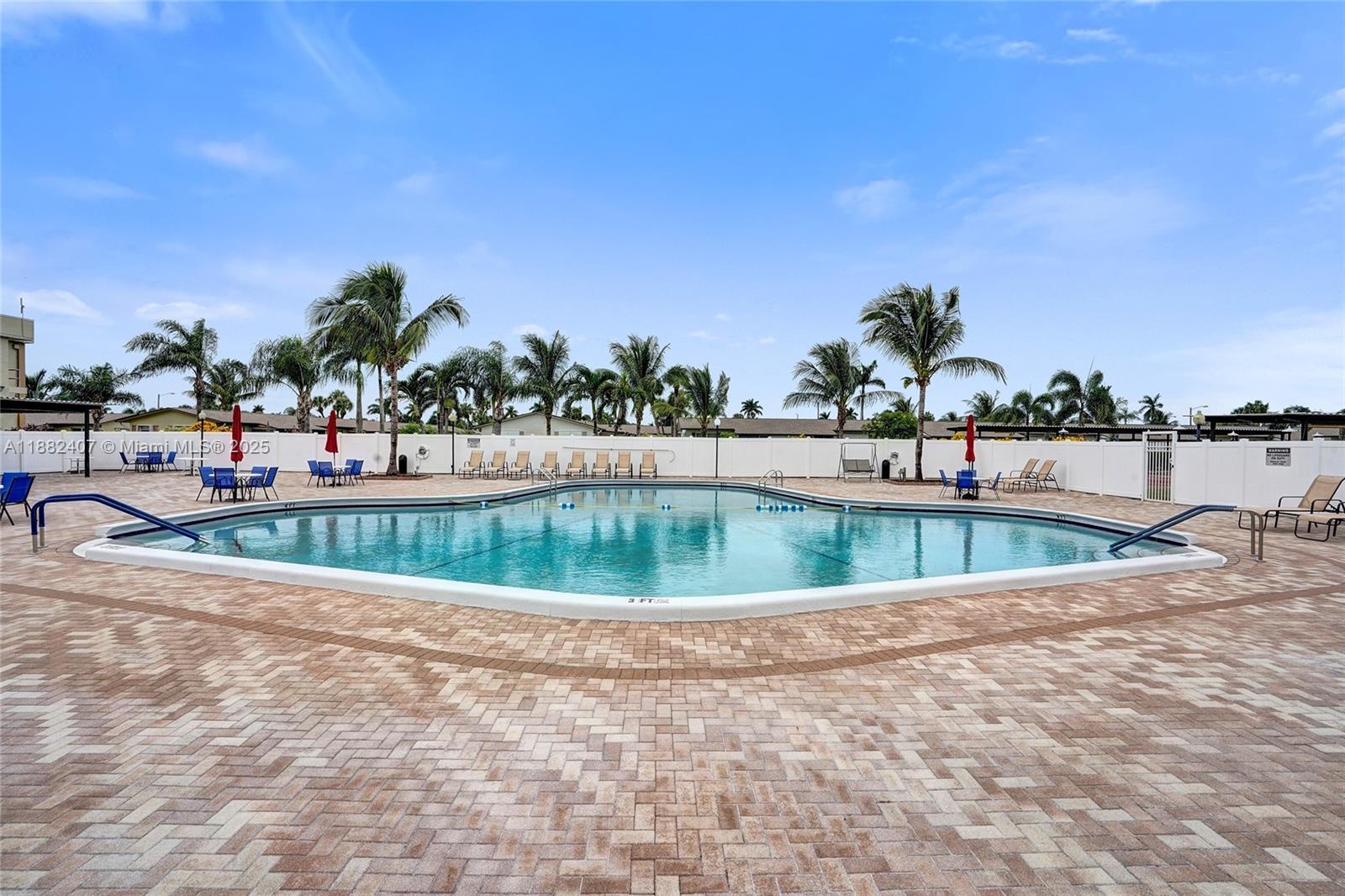 CRESTHAVEN VILLAS CONDO 2 - Residential
