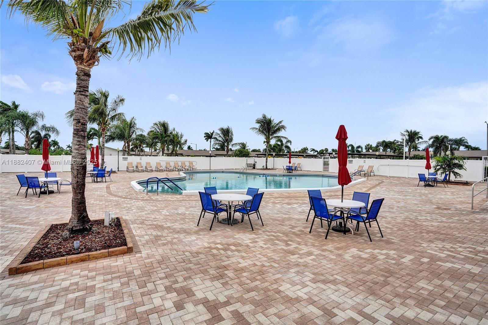 CRESTHAVEN VILLAS CONDO 2 - Residential