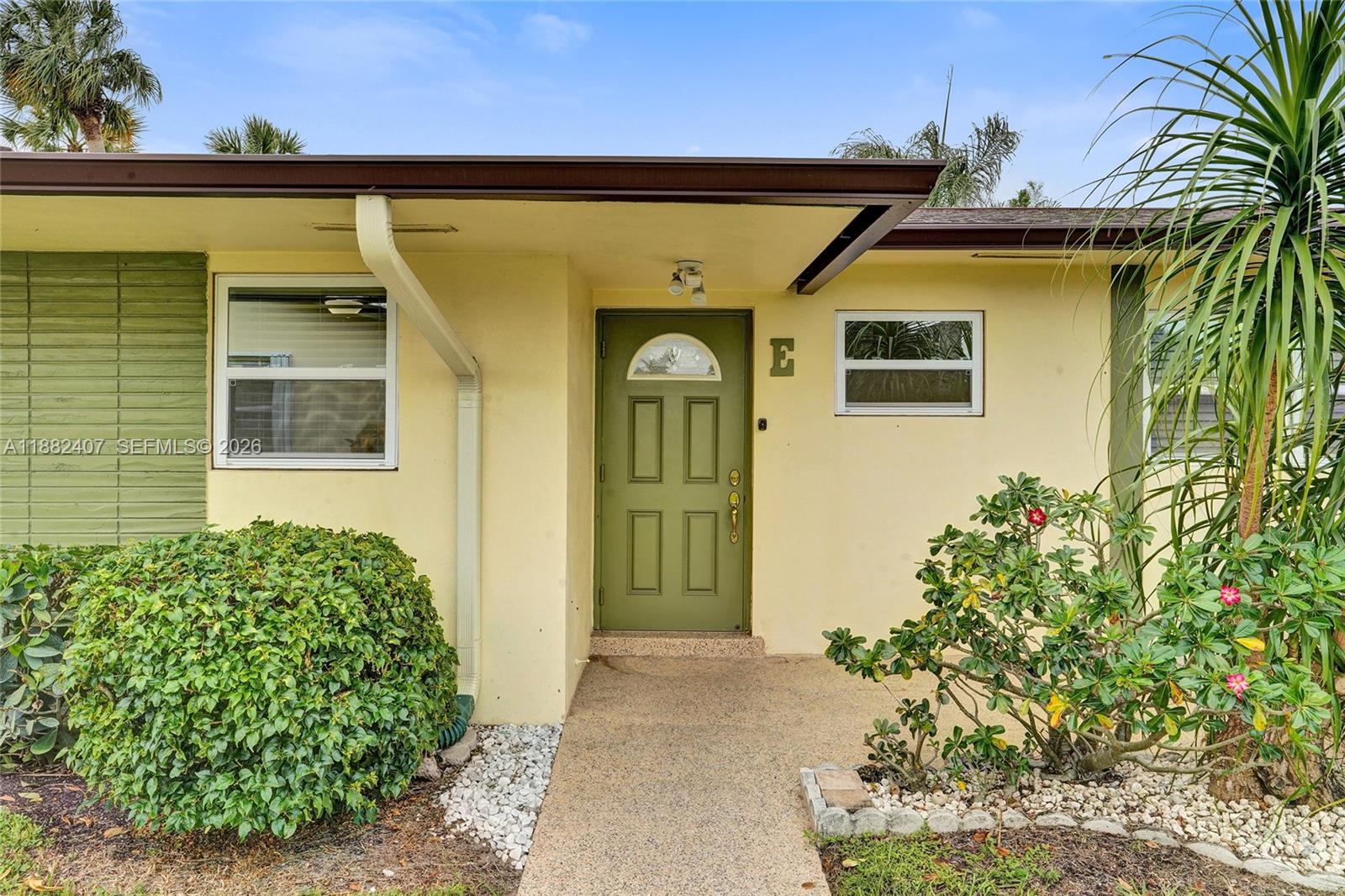 CRESTHAVEN VILLAS CONDO 2 - Residential