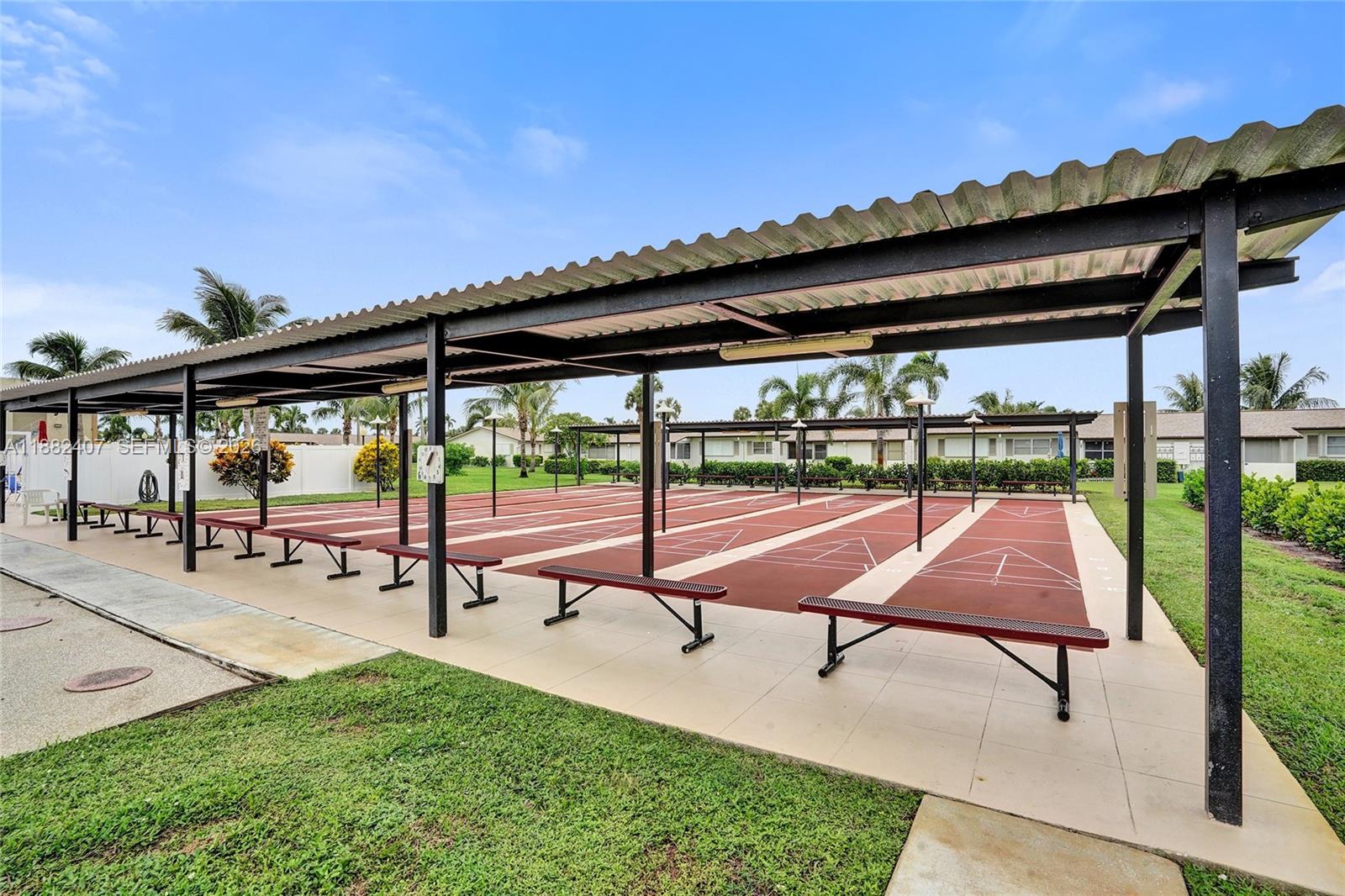 CRESTHAVEN VILLAS CONDO 2 - Residential