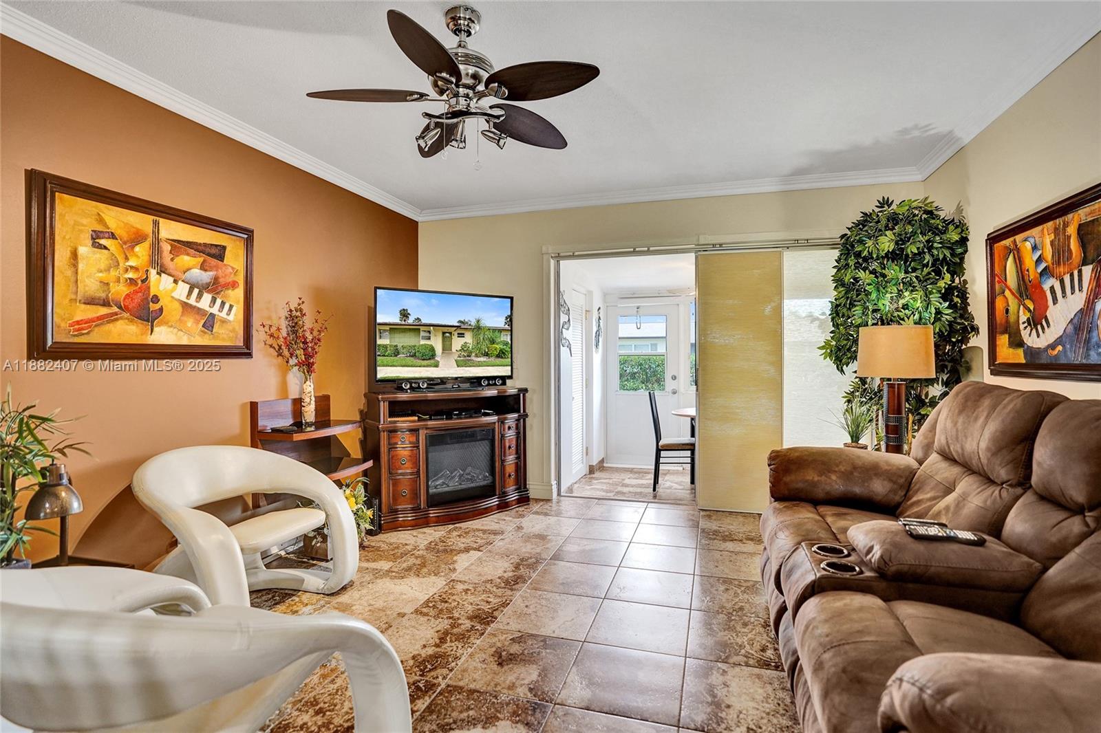 CRESTHAVEN VILLAS CONDO 2 - Residential