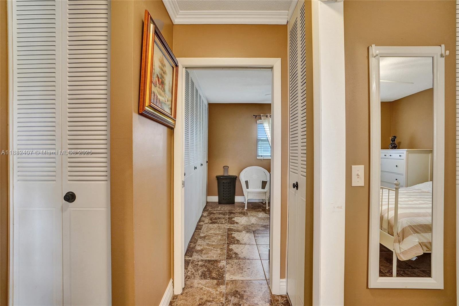 CRESTHAVEN VILLAS CONDO 2 - Residential