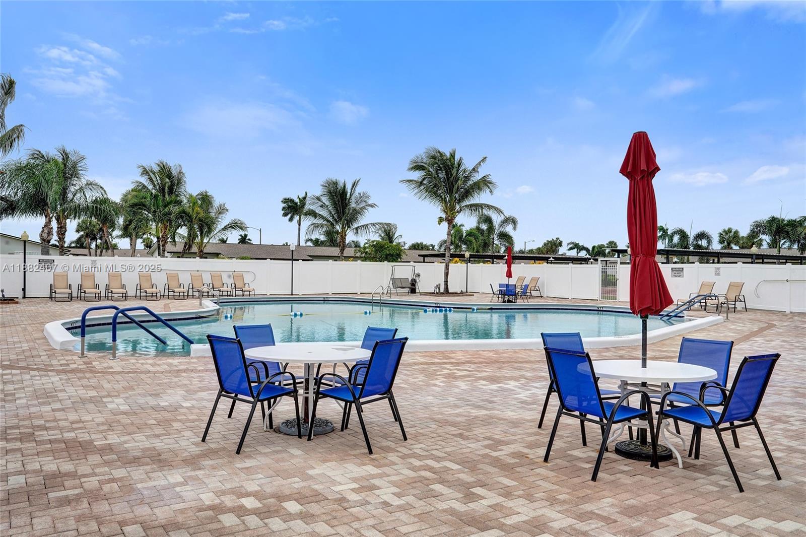 CRESTHAVEN VILLAS CONDO 2 - Residential