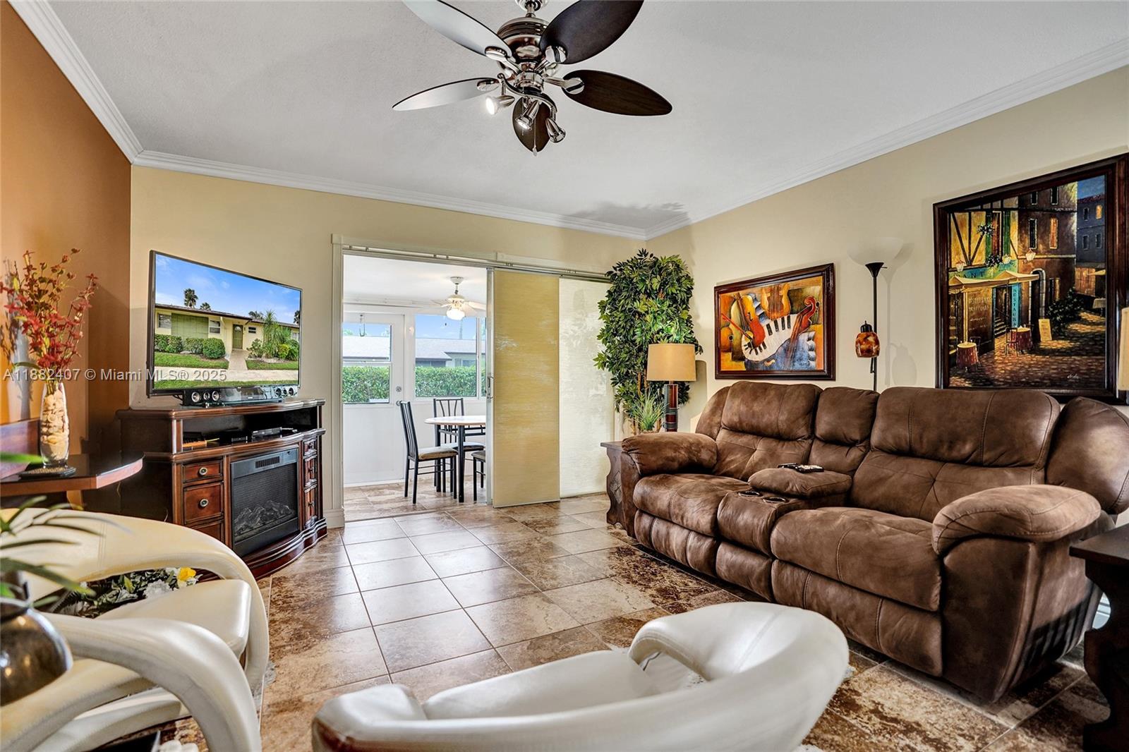 CRESTHAVEN VILLAS CONDO 2 - Residential