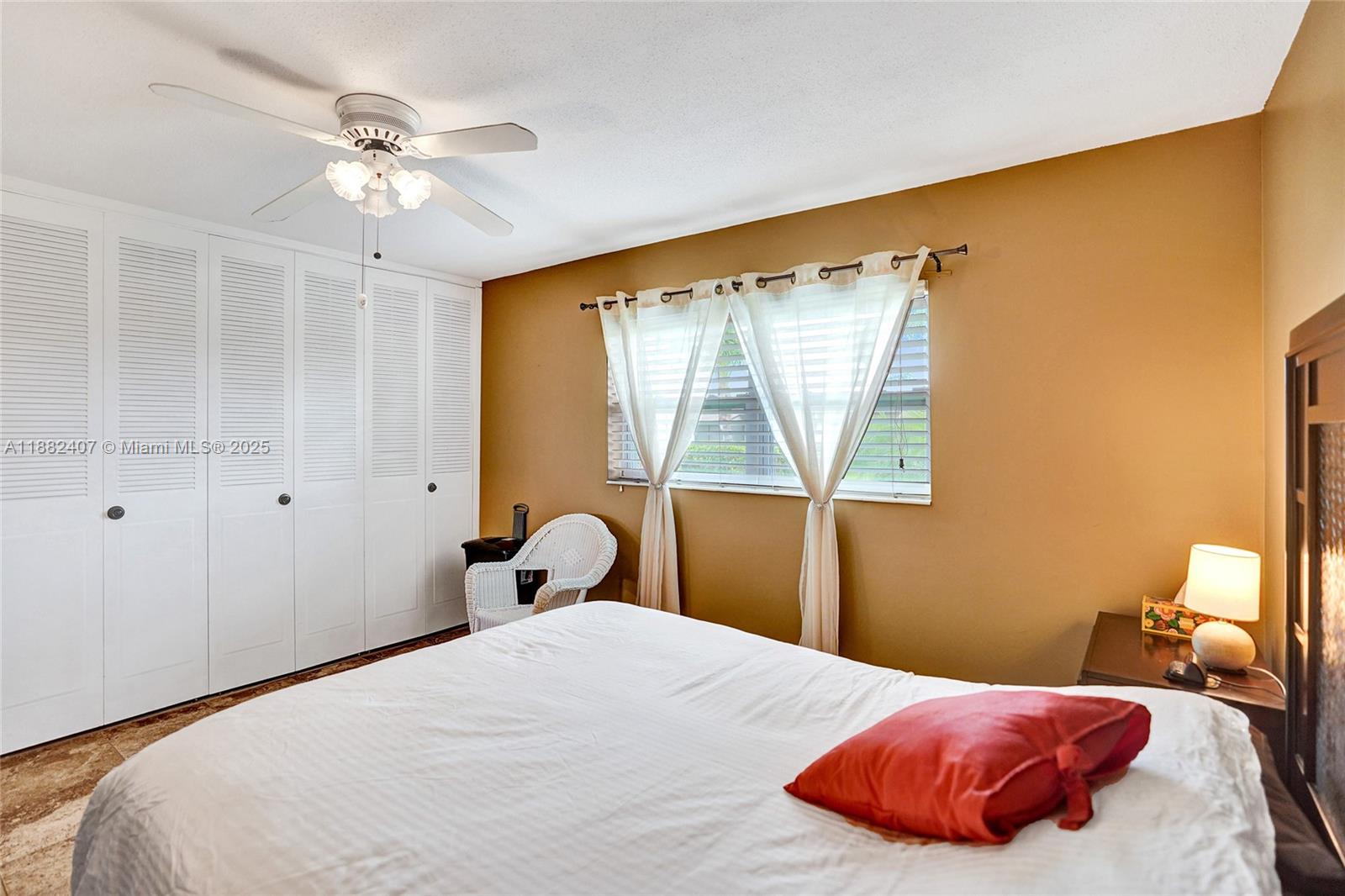 CRESTHAVEN VILLAS CONDO 2 - Residential