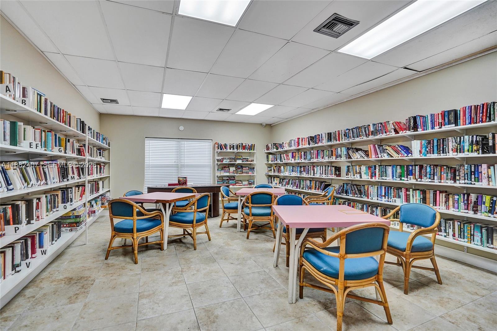 CRESTHAVEN VILLAS CONDO 2 - Residential