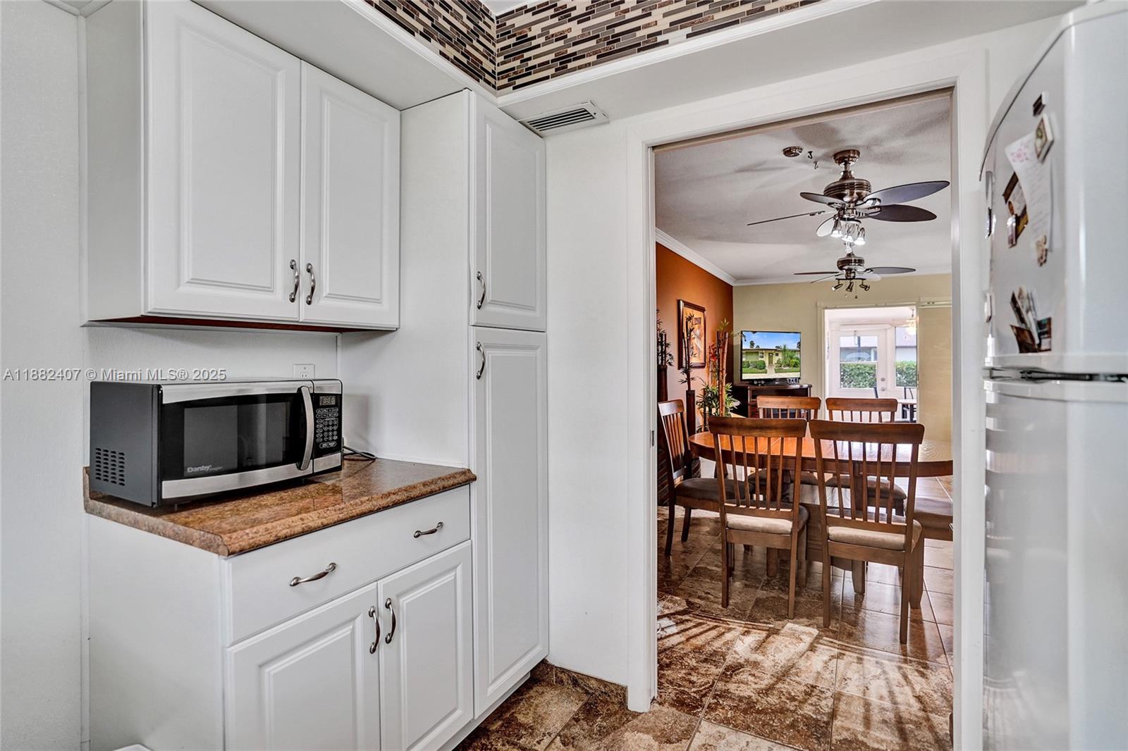 CRESTHAVEN VILLAS CONDO 2 - Residential