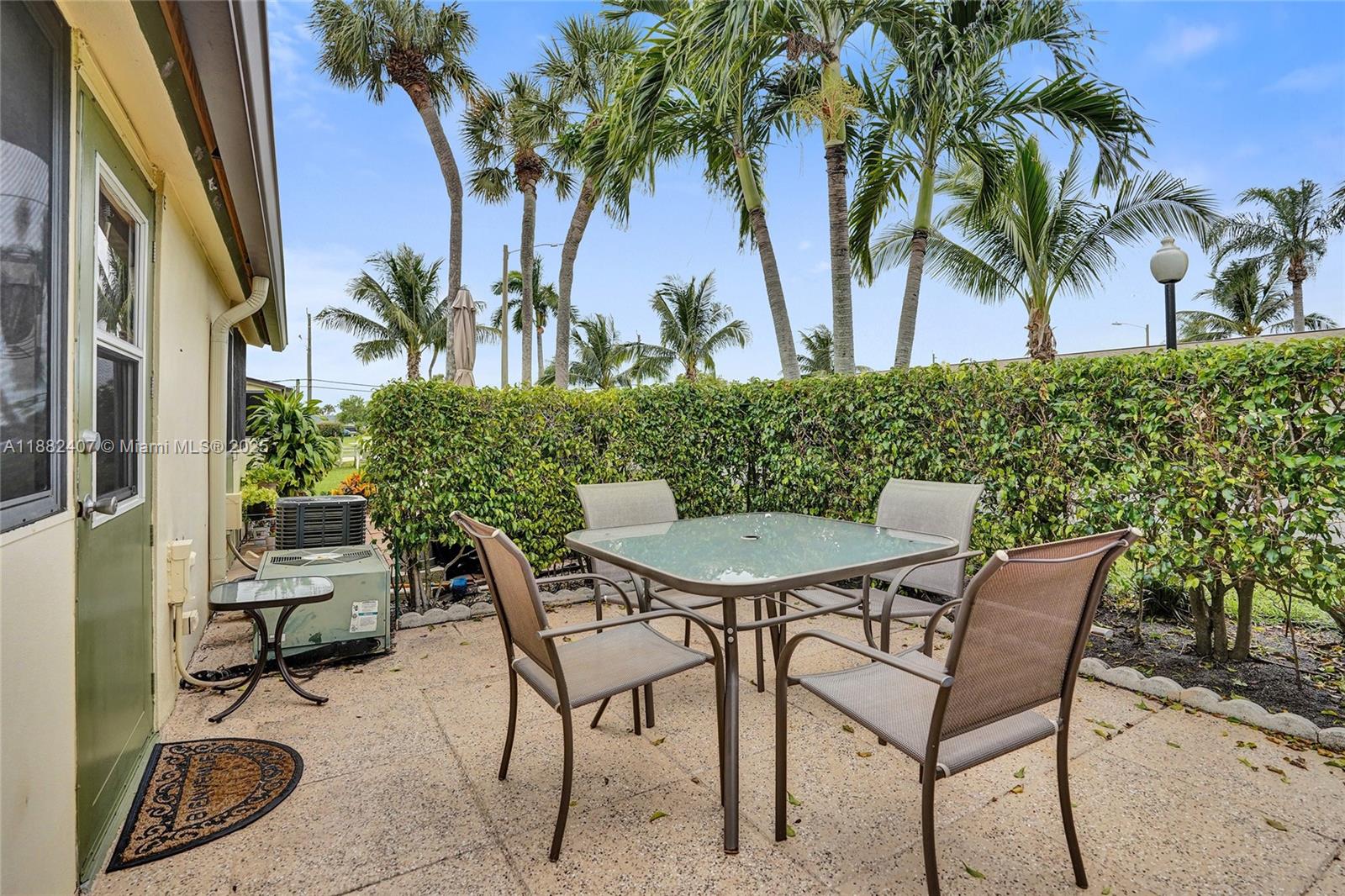 CRESTHAVEN VILLAS CONDO 2 - Residential