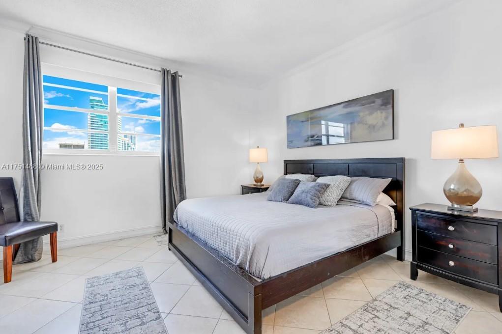 TIDES ON HOLLYWOOD BEACH - Residential