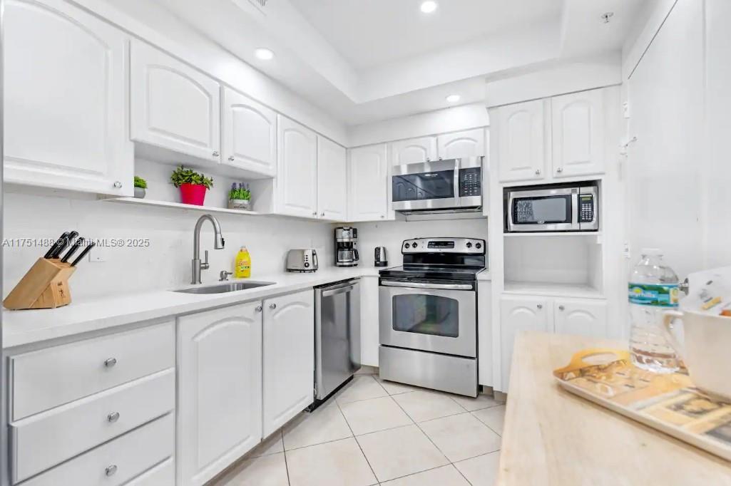 TIDES ON HOLLYWOOD BEACH - Residential