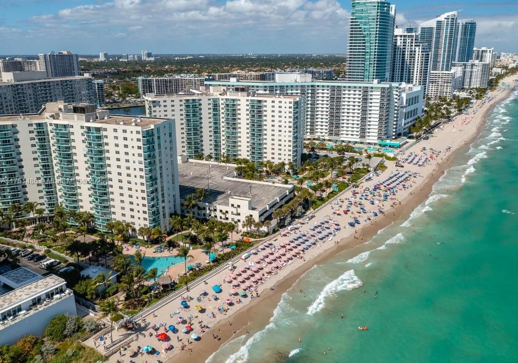3901 S Ocean Dr PH16D