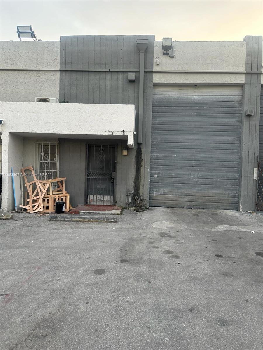 FANTASTIC LOCATION! TAKE ADVANTAGE OF THIS GREAT BUSINESS OPPORTUNITY! INVESTMENT OR PERSONAL USE. 40 YEAR ROOF INSPECTION - PASSED. GRANDFATHER CLAUSED BY THE CITY OF HIALEAH, BUILDING OFFICE WAREHOUSE COMBINATION. CURRENTLY BEING RENTED FOR $1700 A MONTH. HOA FEE IS ABOUT $400 MONTHLY. APPROXIMATELY 20FT CEILING HEIGHT, 16FT HIGH BAY DOOR. PLEASE CALL LISTING AGENT FOR MORE INFO OR TO SCHEDULE A SHOWING. 24HR NOTICE REQUIRED.