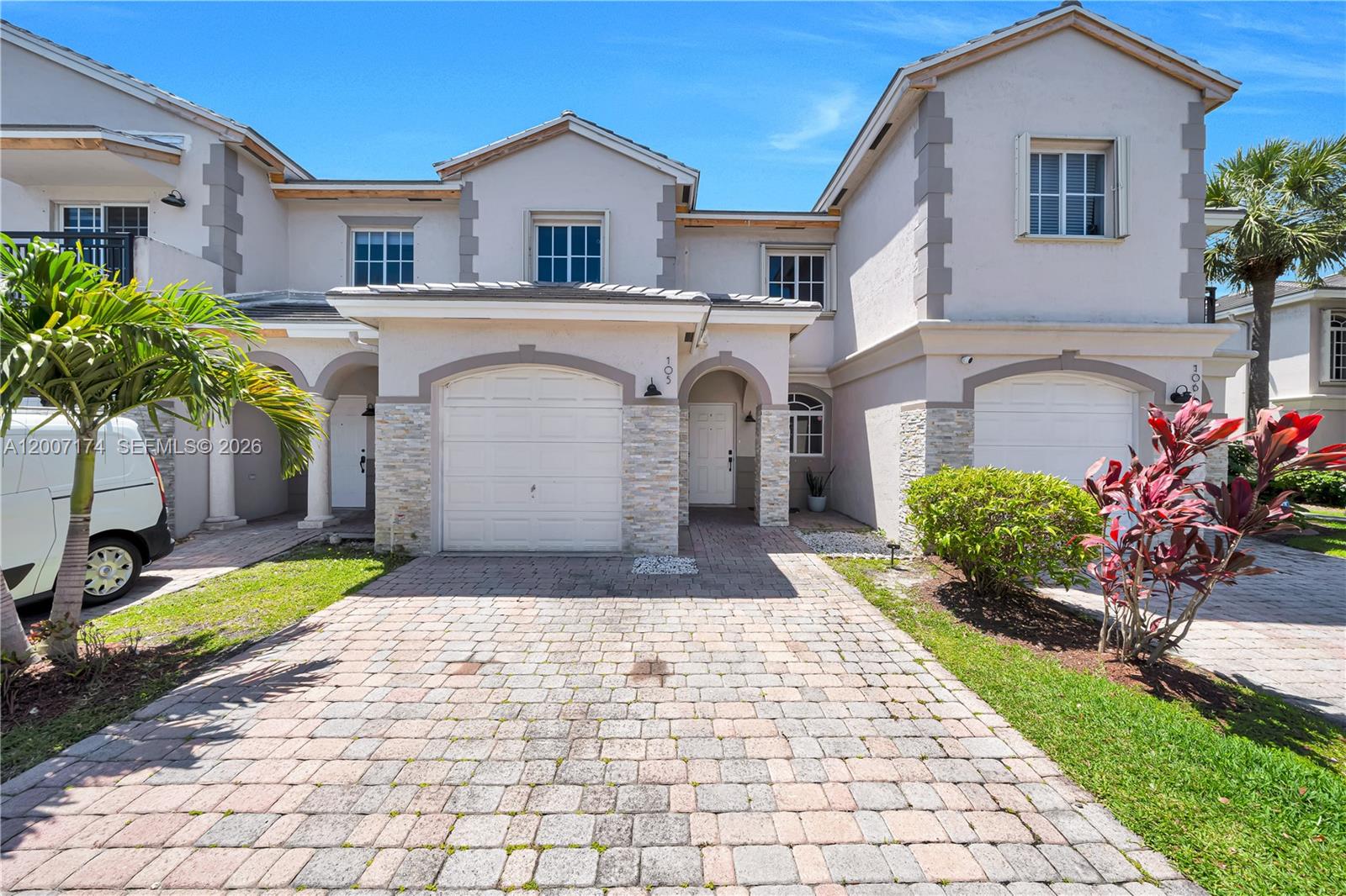 KENDALL VILLAGE TOWNVILLA - Residential